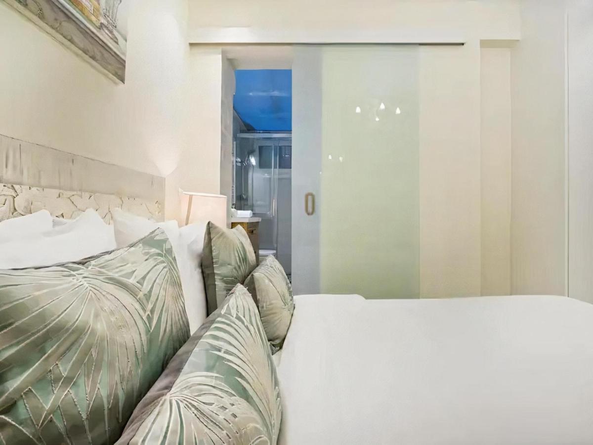 Sitges Spaces Mediterranean Apartments 4 Bedroom, 4 Bathroom, Huge Terrace, Jacuzzi- Sleeps 9 Dış mekan fotoğraf