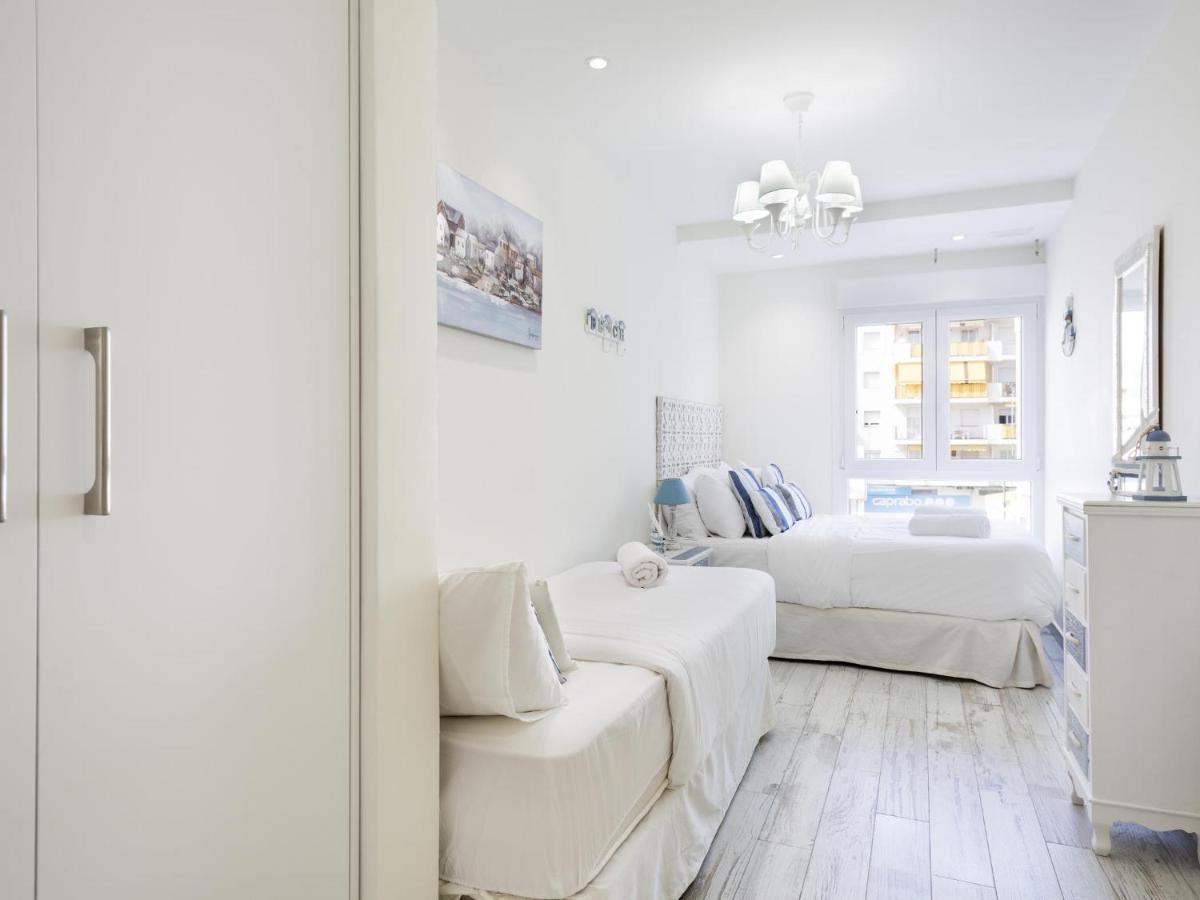 Sitges Spaces Mediterranean Apartments 4 Bedroom, 4 Bathroom, Huge Terrace, Jacuzzi- Sleeps 9 Dış mekan fotoğraf